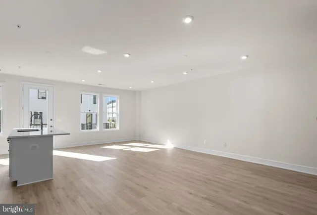 $3,300 | 21764 Dollis Hl Terrace, Ashburn, VA 20148