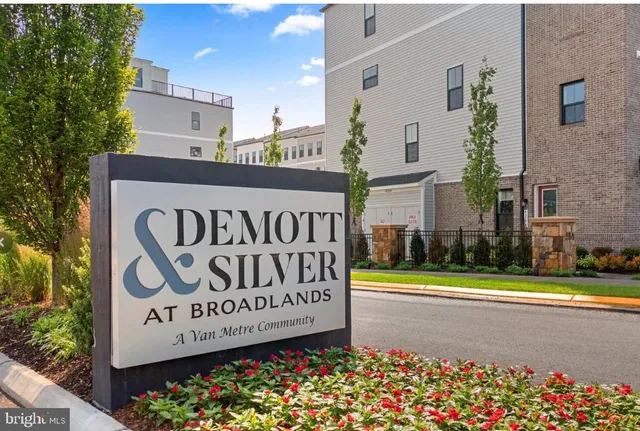 $3,300 | 21764 Dollis Hl Terrace, Ashburn, VA 20148