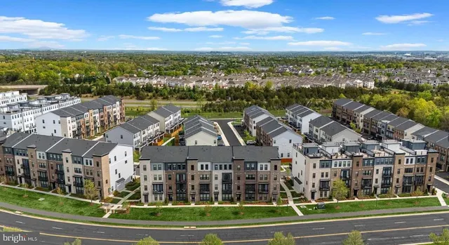 $3,300 | 21764 Dollis Hl Terrace, Ashburn, VA 20148