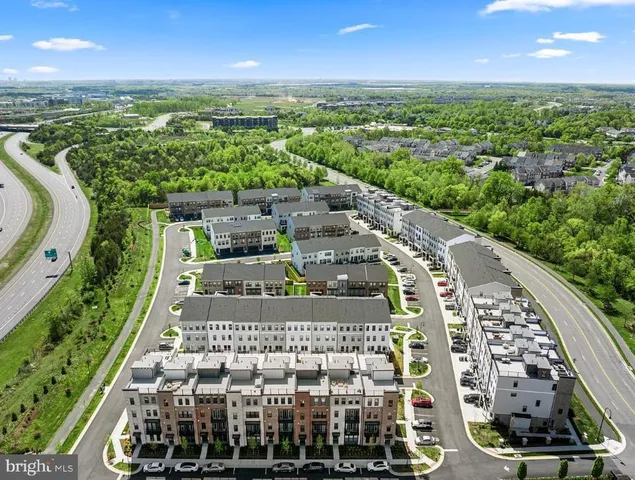 $3,300 | 21764 Dollis Hl Terrace, Ashburn, VA 20148