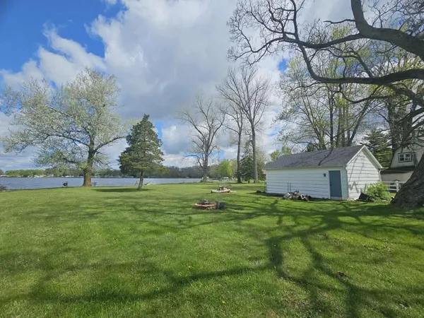 $439,900 | 4492 East Bear Lake Road, Osseo, MI 49266