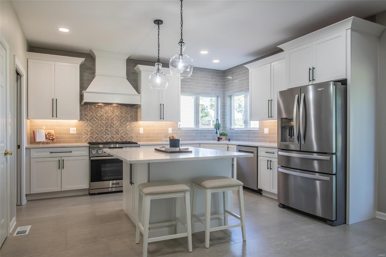 134 Roehampton Lane Weldon Spring, MO 63304 - Photo 2 of 96