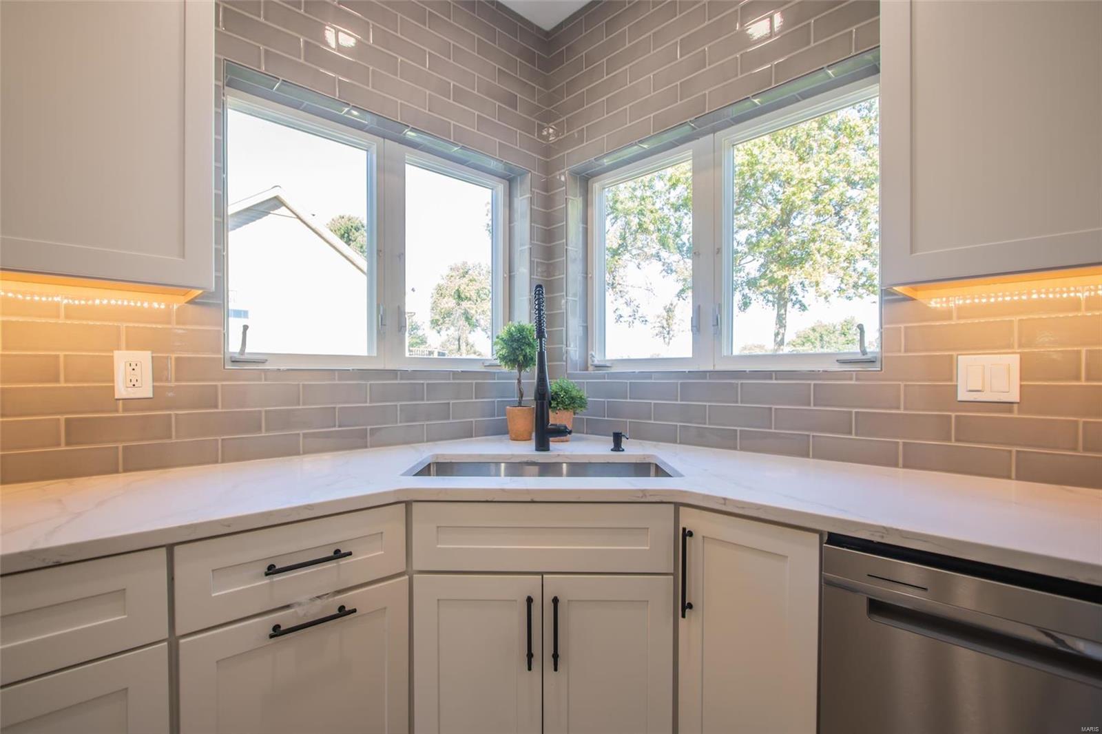 134 Roehampton Lane Weldon Spring, MO 63304 - Photo 7 of 96