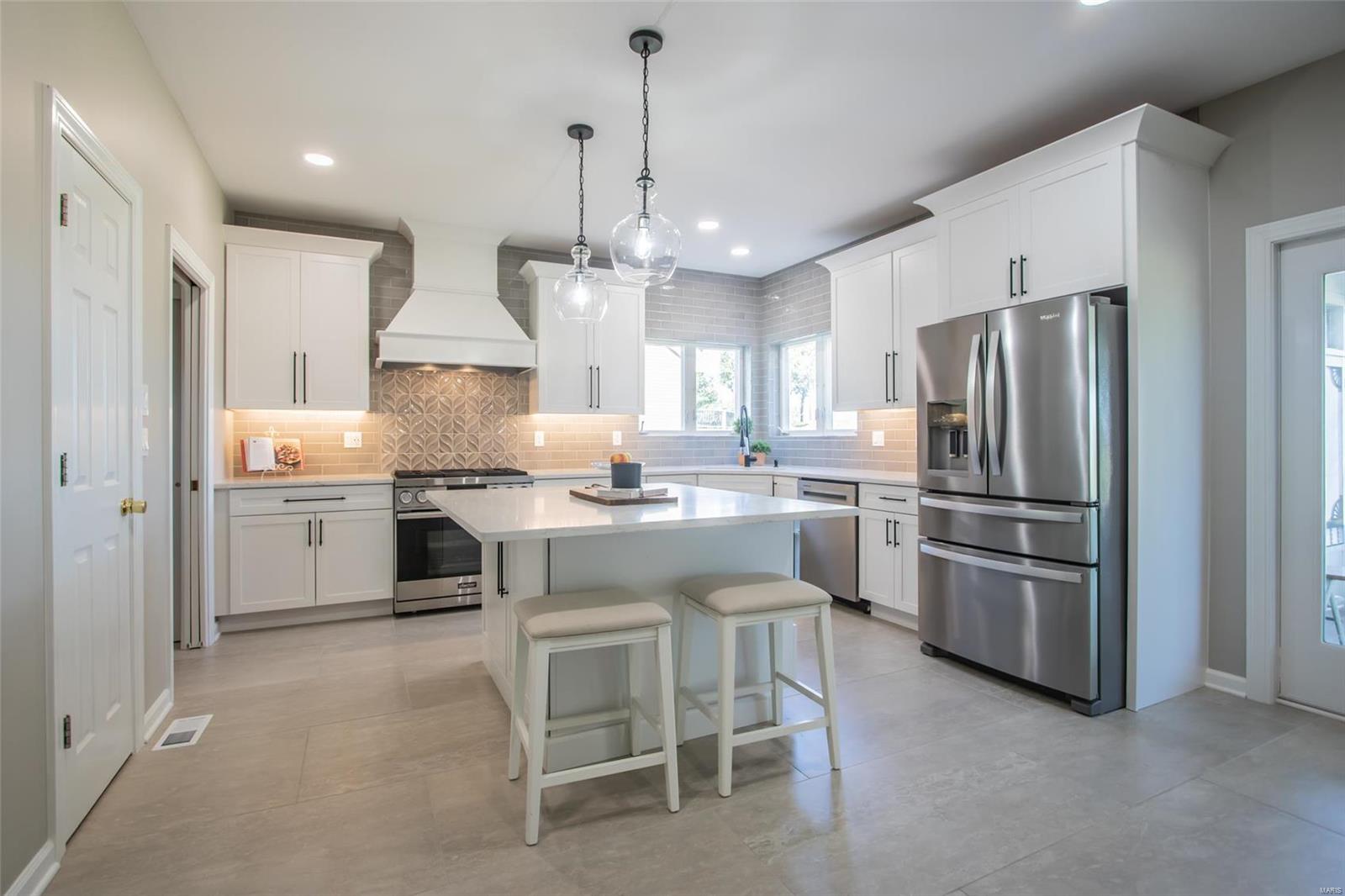 134 Roehampton Lane Weldon Spring, MO 63304 - Photo 10 of 96