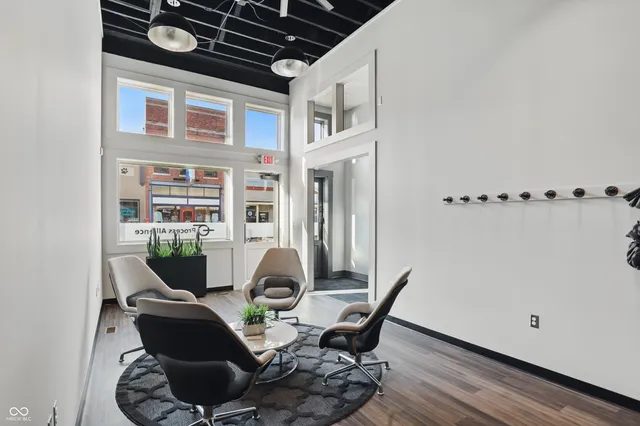 $649,000 | 164 East Jefferson Street, Franklin, IN 46131