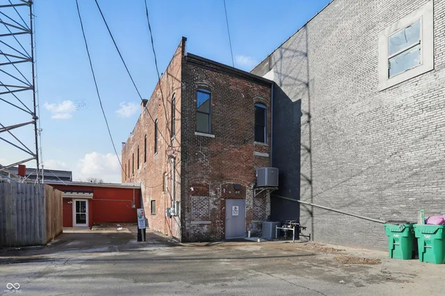 $649,000 | 164 East Jefferson Street, Franklin, IN 46131