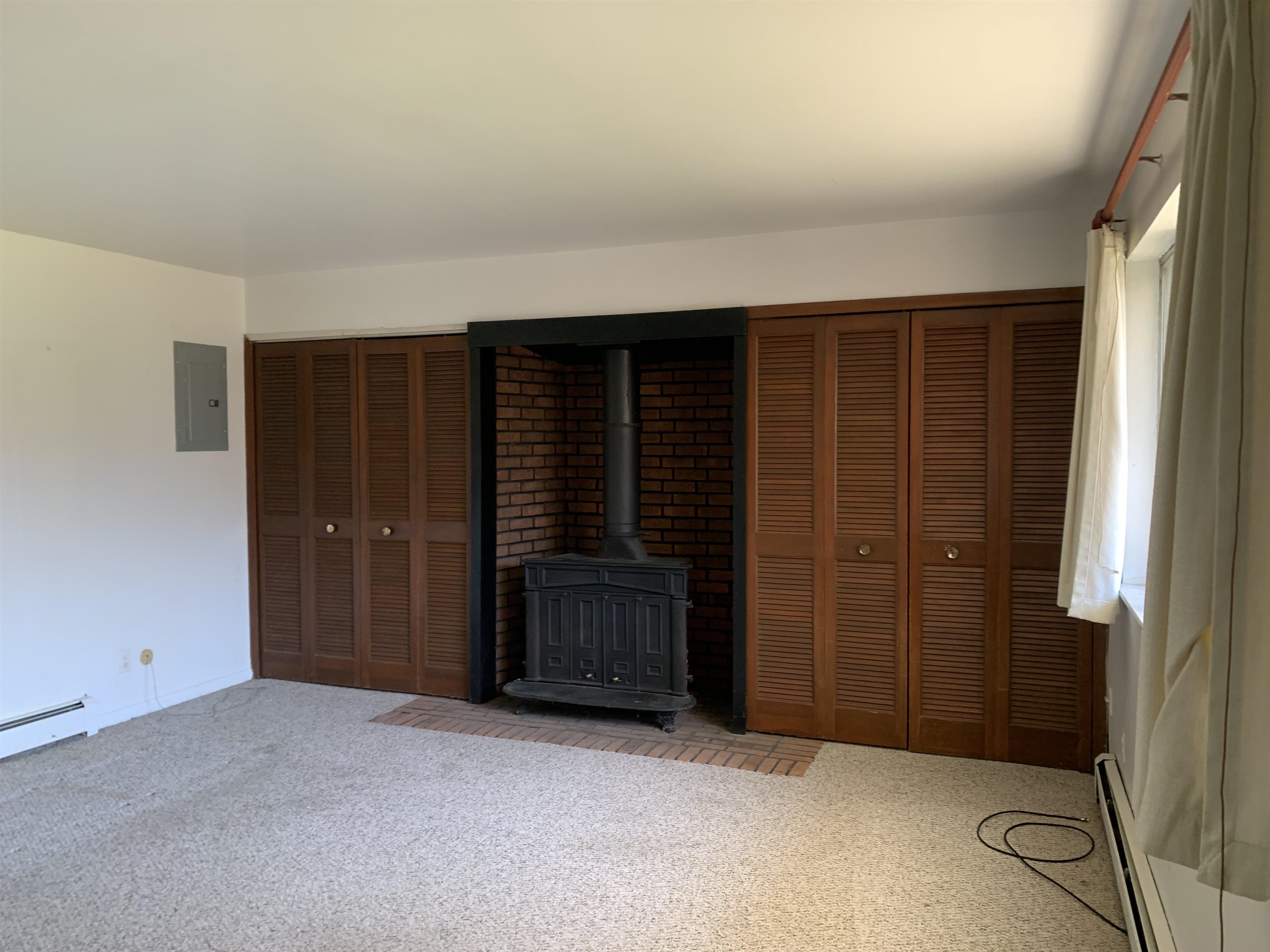 2275 Lancaster Road Bloomfield Hills, MI 48302 - Photo 18 of 26 50104638-17.JPG