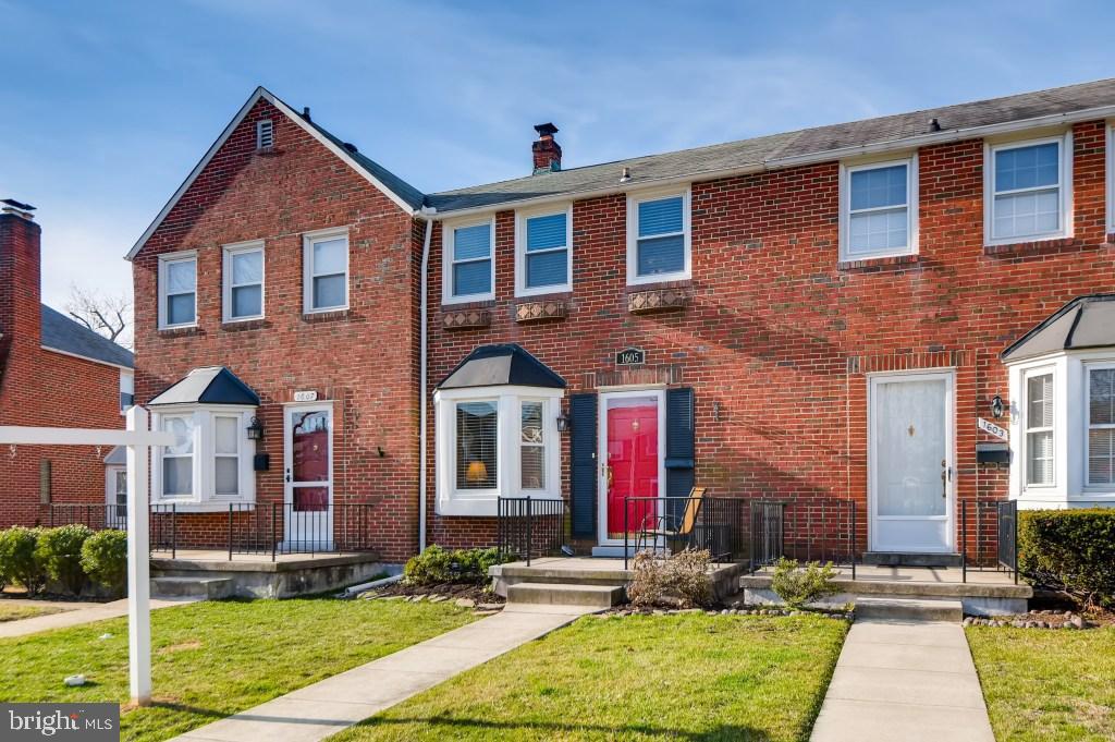 1605 Hardwick Road Towson, MD 21286 - Photo 2 of 32 This home is in amazing condition inside!