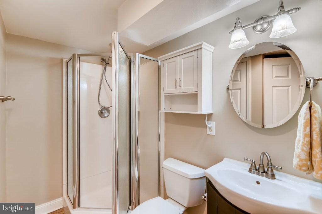 1605 Hardwick Road Towson, MD 21286 - Photo 24 of 32 2nd full bathroom in the house