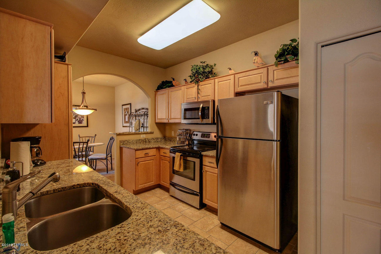 2550 East River Road, Unit 3202 Tucson, AZ 85718 - Photo 4 of 13