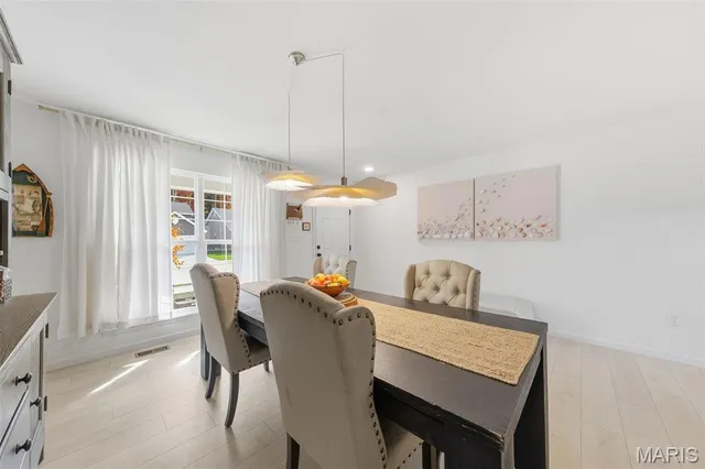 $359,900 | 4279 Bear Rdg Drive, House Springs, MO 63051