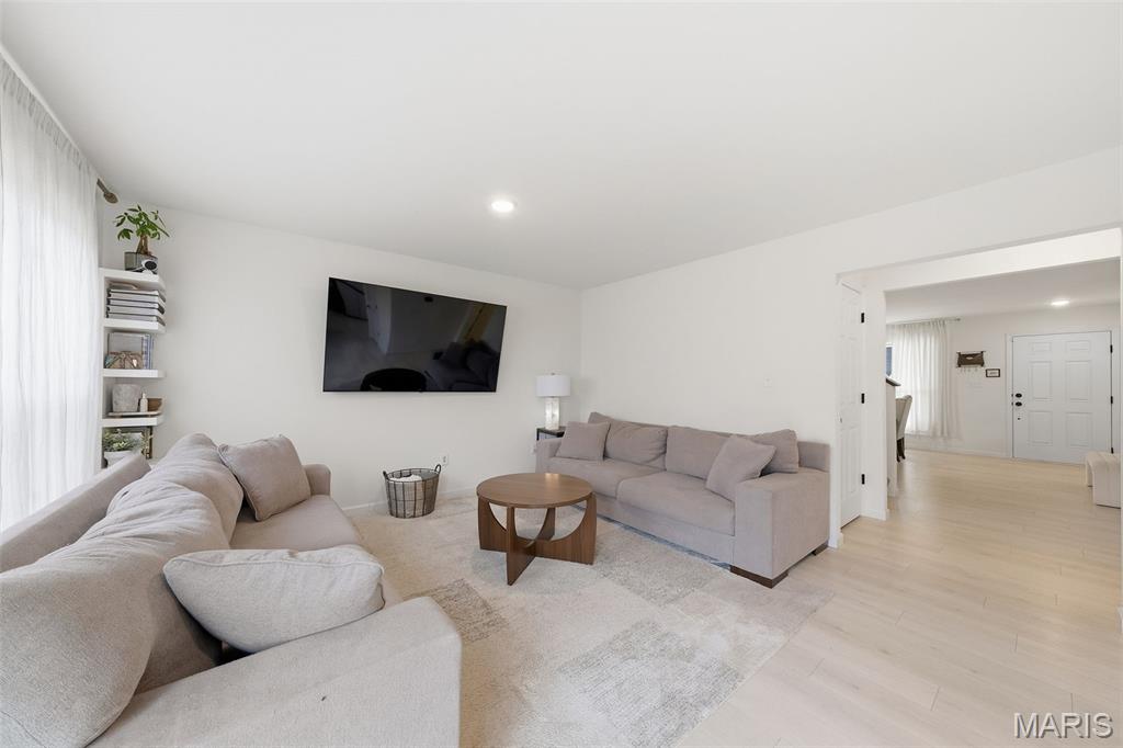 4279 Bear Rdg Drive House Springs, MO 63051 - Photo 7 of 41