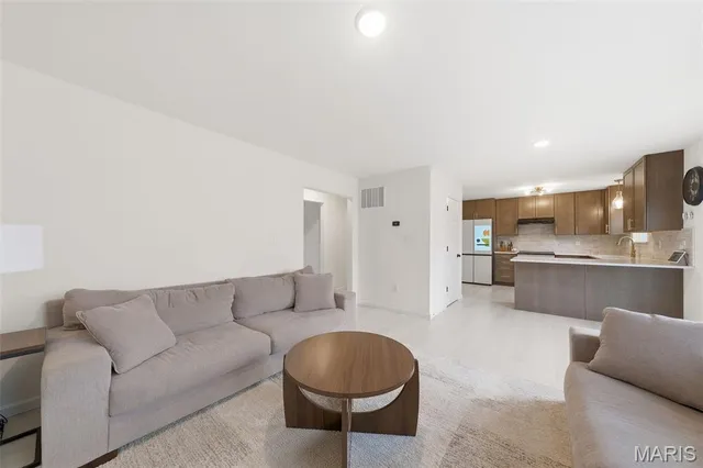 $359,900 | 4279 Bear Rdg Drive, House Springs, MO 63051