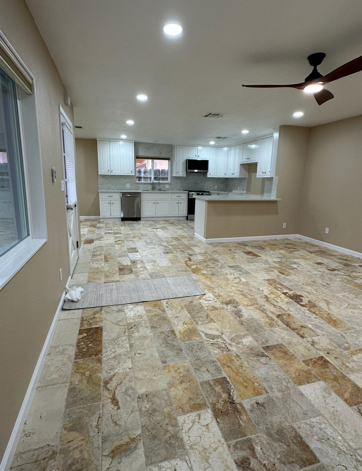 445 M M Patterson, CA 95363 - Photo 9 of 41