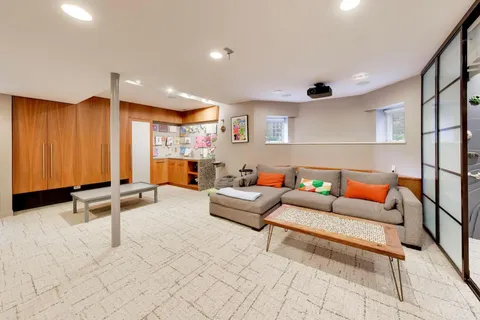 $12,500 | 2010 West Bradley Place, Chicago, IL 60618