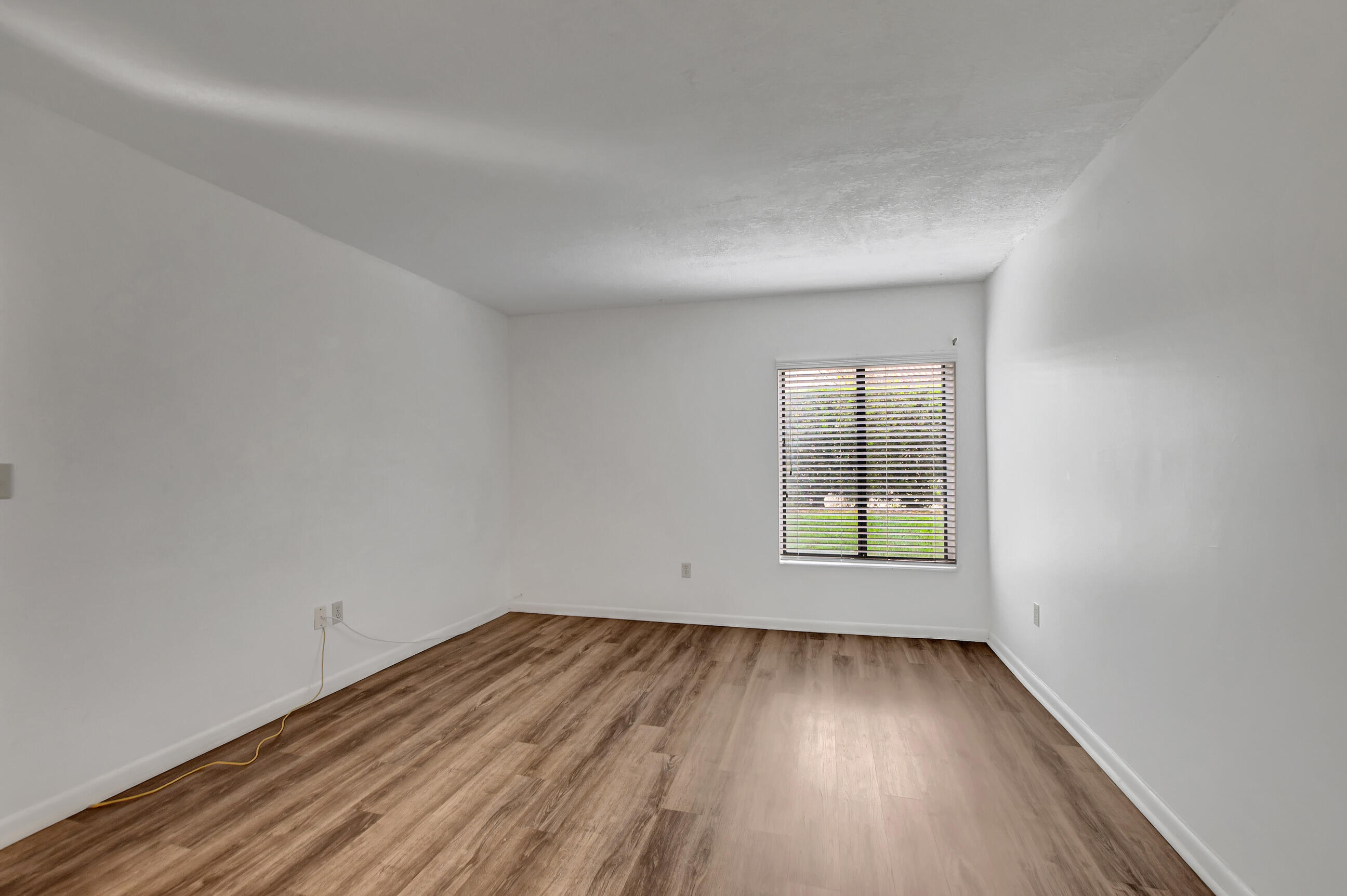 400 Club Circle, Unit 106 Boca Raton, FL 33487 - Photo 15 of 28 Master Bedroom 3