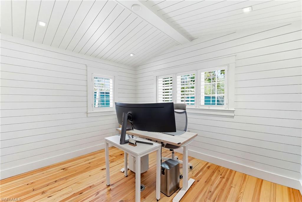 2002 4th Street South Naples, FL 34102 - Photo 15 of 25