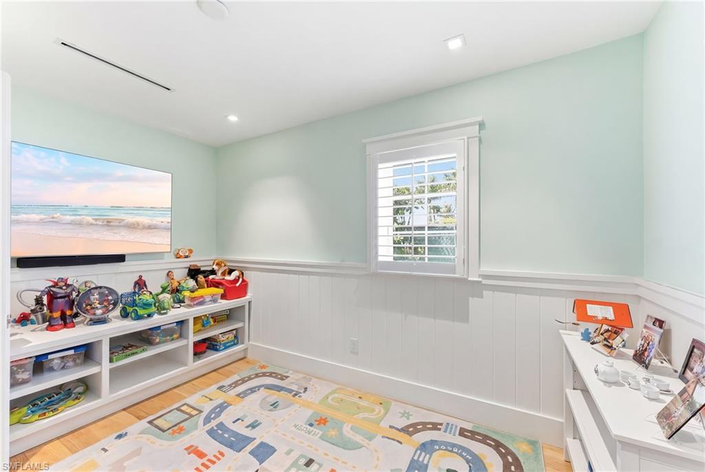 2002 4th Street South Naples, FL 34102 - Photo 17 of 25