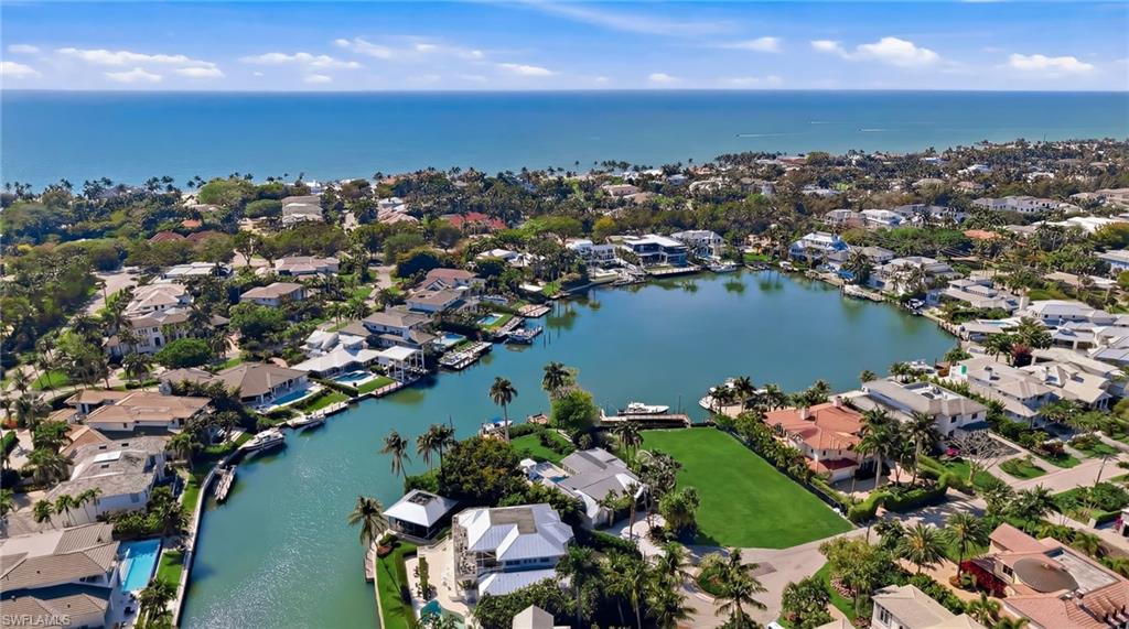 2002 4th Street South Naples, FL 34102 - Photo 3 of 25