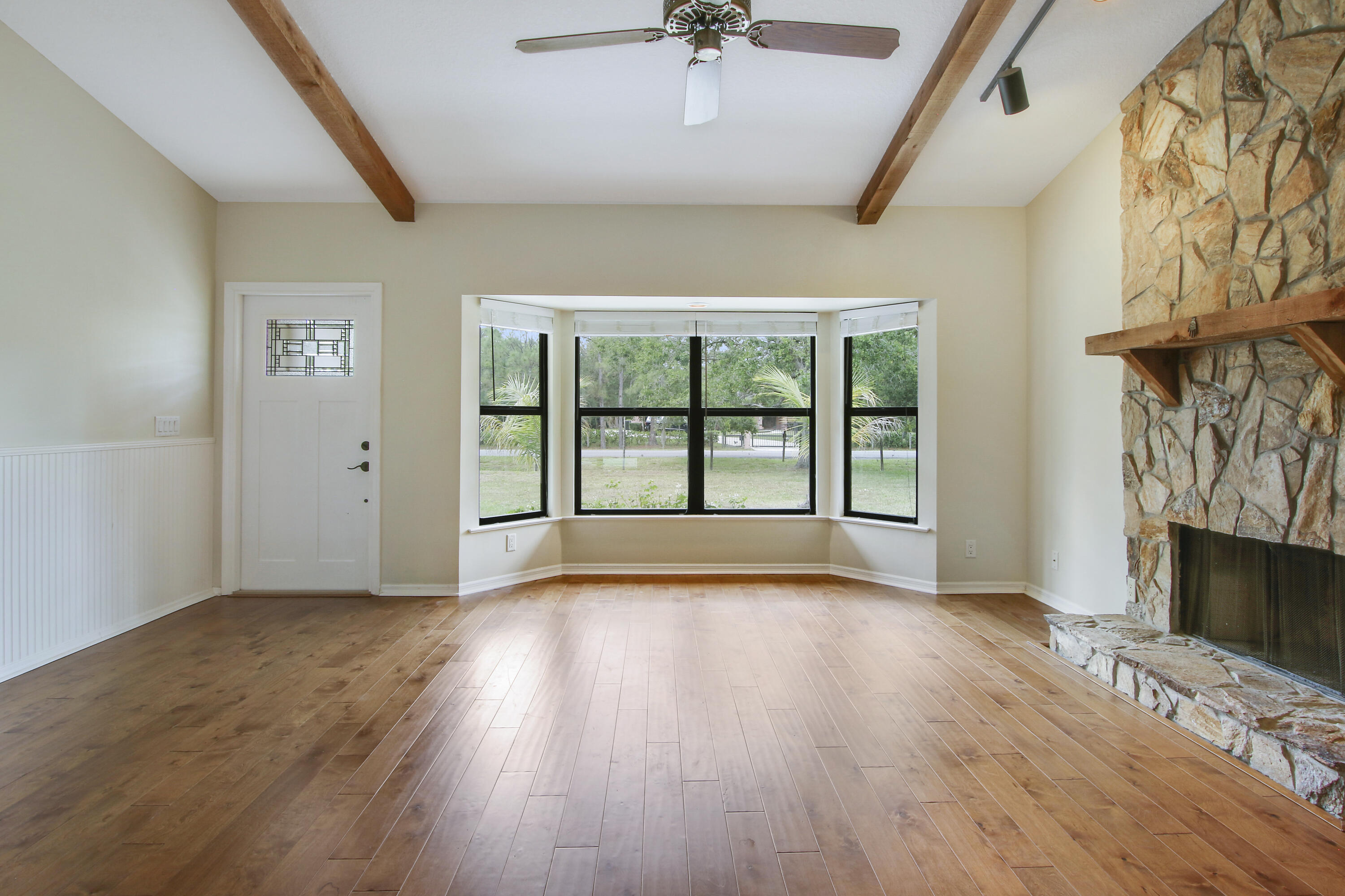 12345 160th Road North Jupiter, FL 33478 - Photo 4 of 29 Living