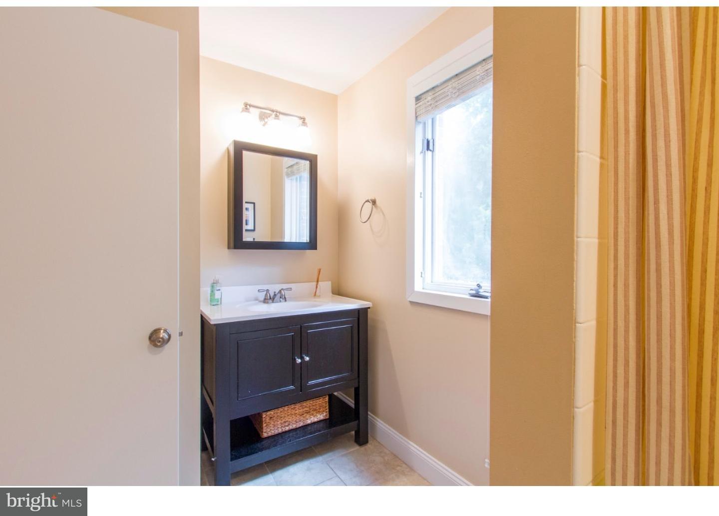 2027 Rodman Street Philadelphia, PA 19146 - Photo 12 of 21 Bathroom