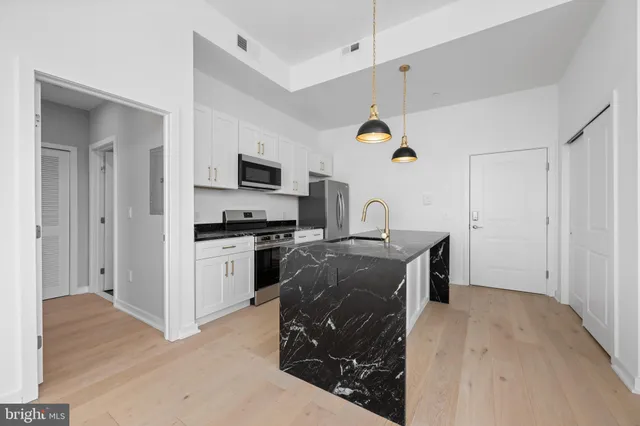 $2,200 | 36 North Narberth Avenue, Unit 1D, Narberth, PA 19072