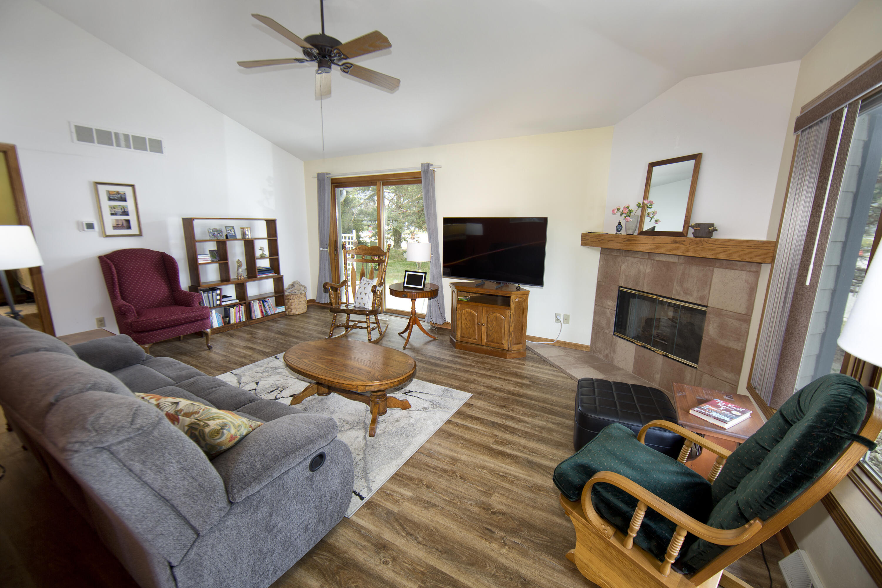 984 Bay View Circle Mukwonago, WI 53149 - Photo 3 of 35 Welcome Home!