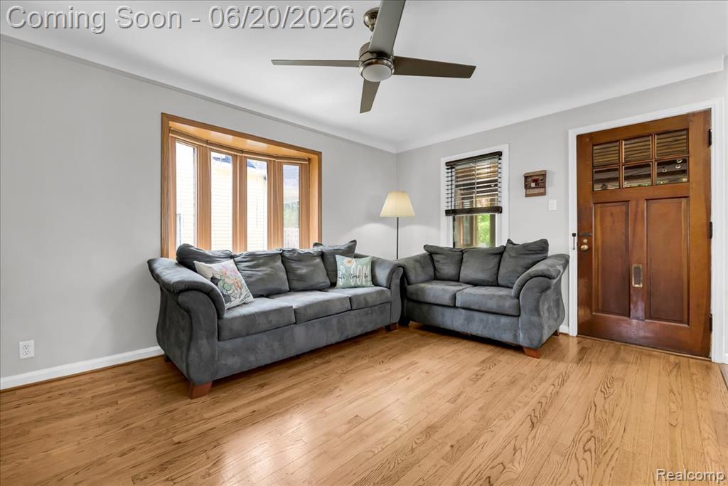 1009 Harvard Road Berkley, MI 48072 - Photo 3 of 44