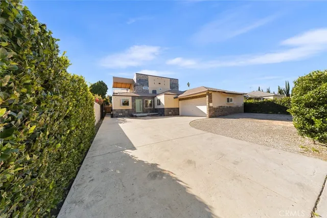 $5,500 | 18748 Collins Street, Tarzana, CA 91356