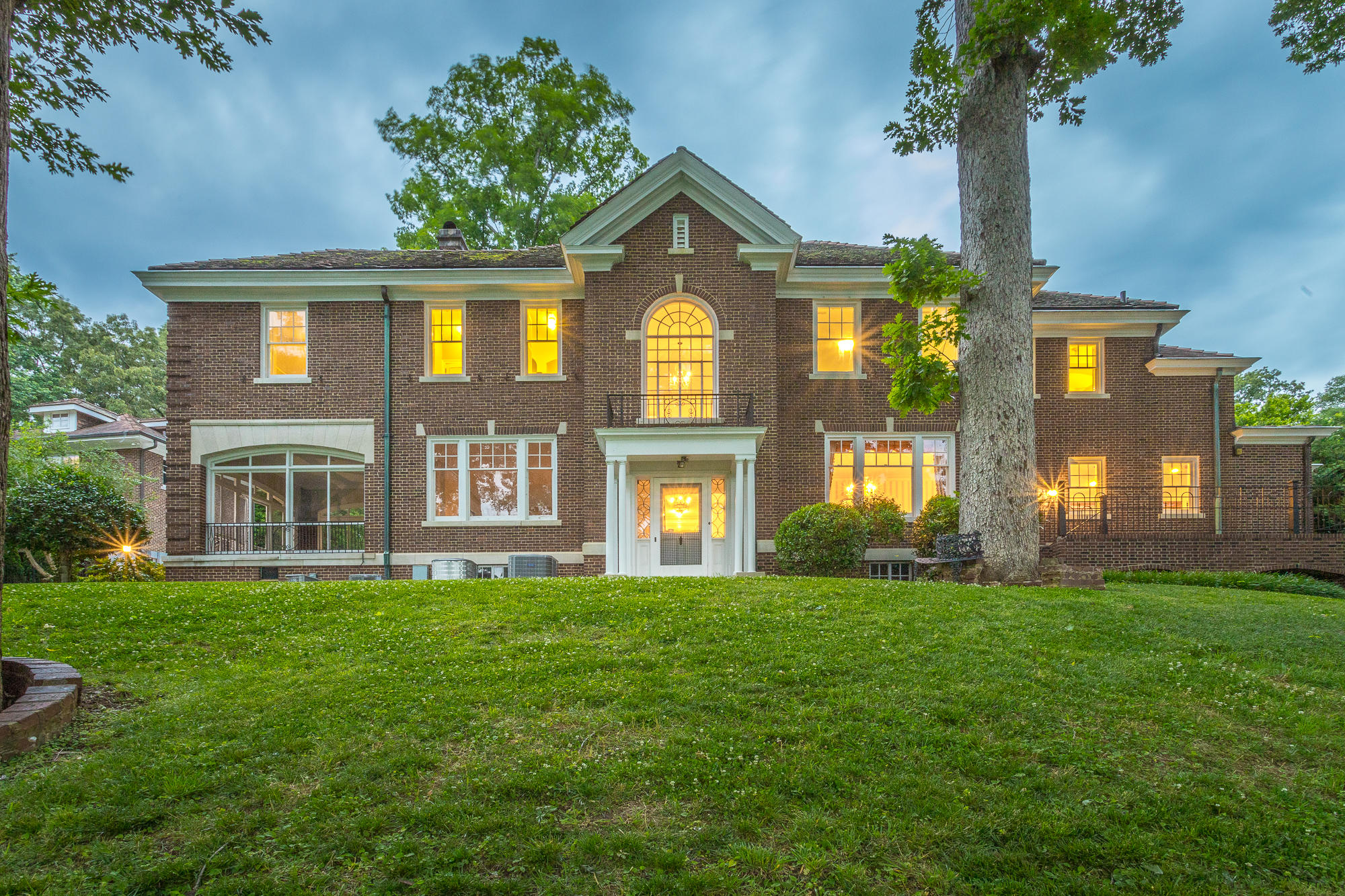 1651 Hillcrest Road Chattanooga, TN 37405 - Photo 20 of 204 1651 Hillcrest Rd. HD TWILIGHT-2