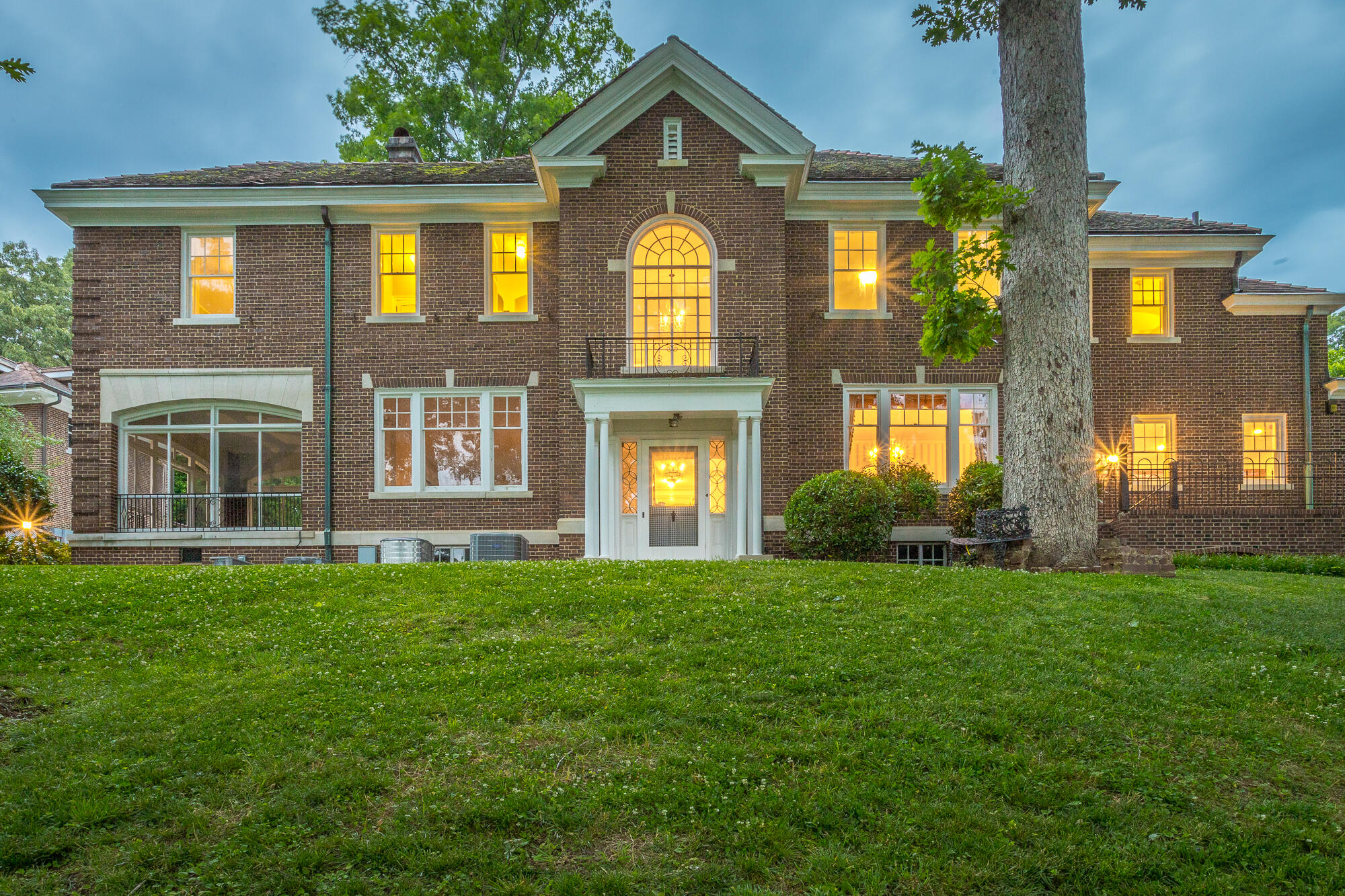 1651 Hillcrest Road Chattanooga, TN 37405 - Photo 21 of 204 1651 Hillcrest Rd. HD TWILIGHT-3