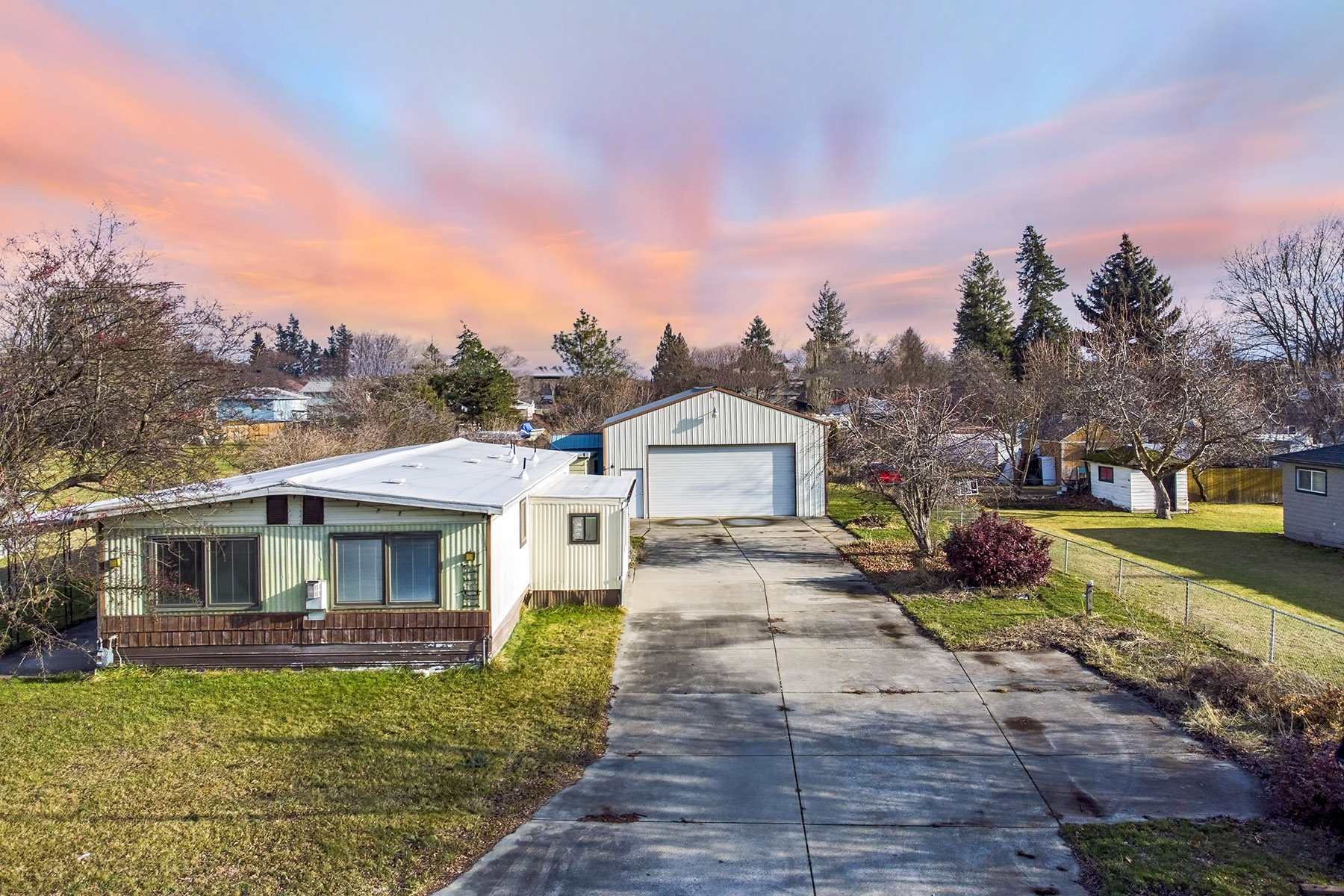 222 North Vista Road Spokane Valley, WA 99212 - Photo 1 of 29 Gallery Image 1