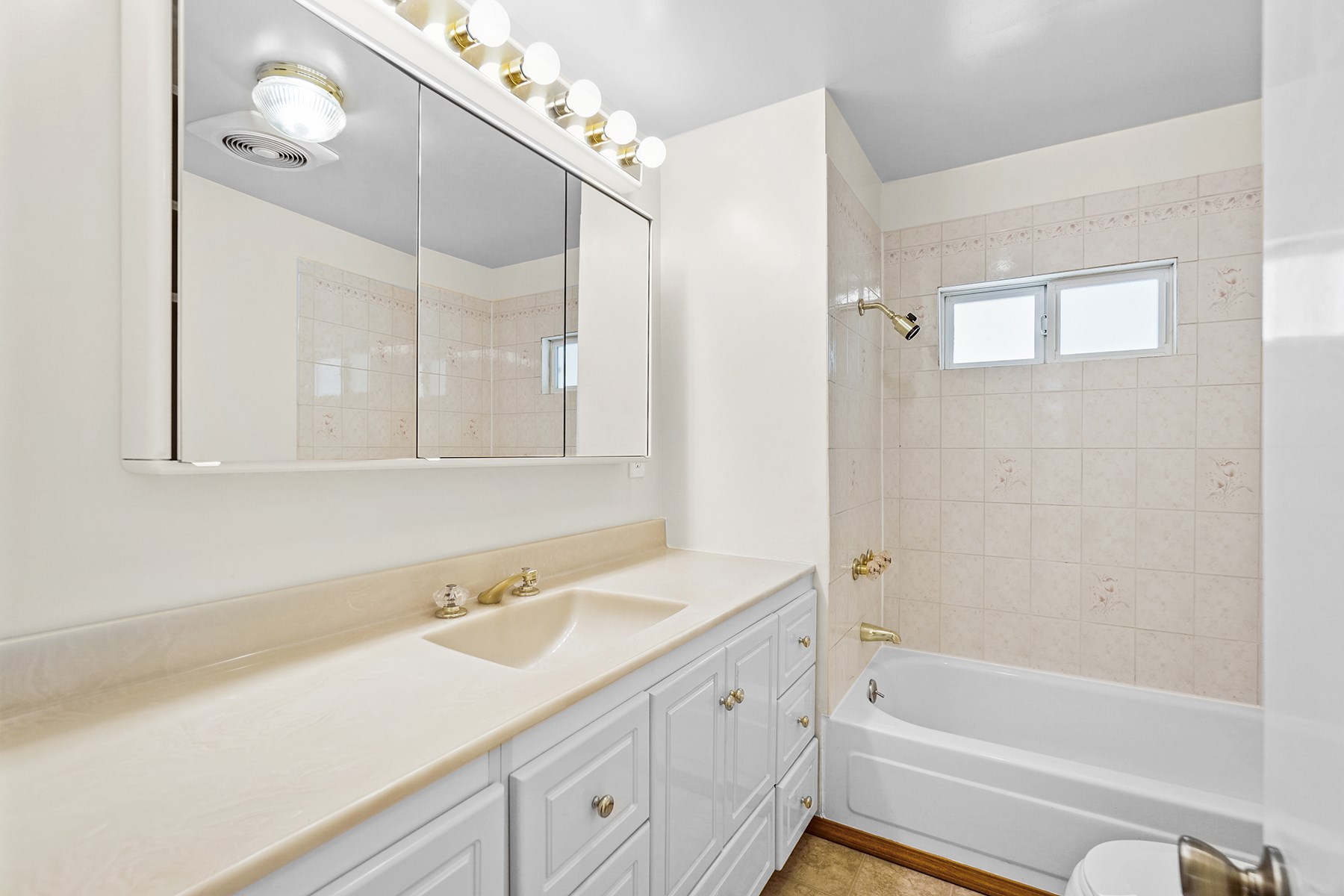 222 North Vista Road Spokane Valley, WA 99212 - Photo 14 of 29 Gallery Image 14