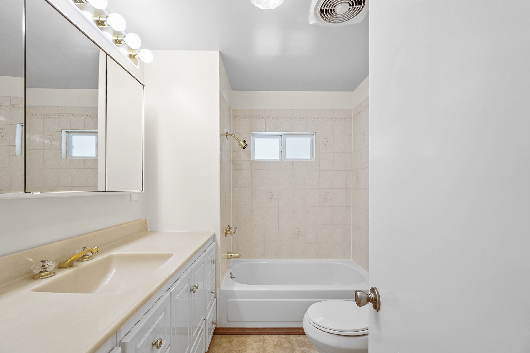 222 North Vista Road Spokane Valley, WA 99212 - Photo 15 of 29 Gallery Image 15