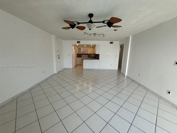 $2,750 | 7832 Collins Avenue, Unit 207, Miami Beach, FL 33141
