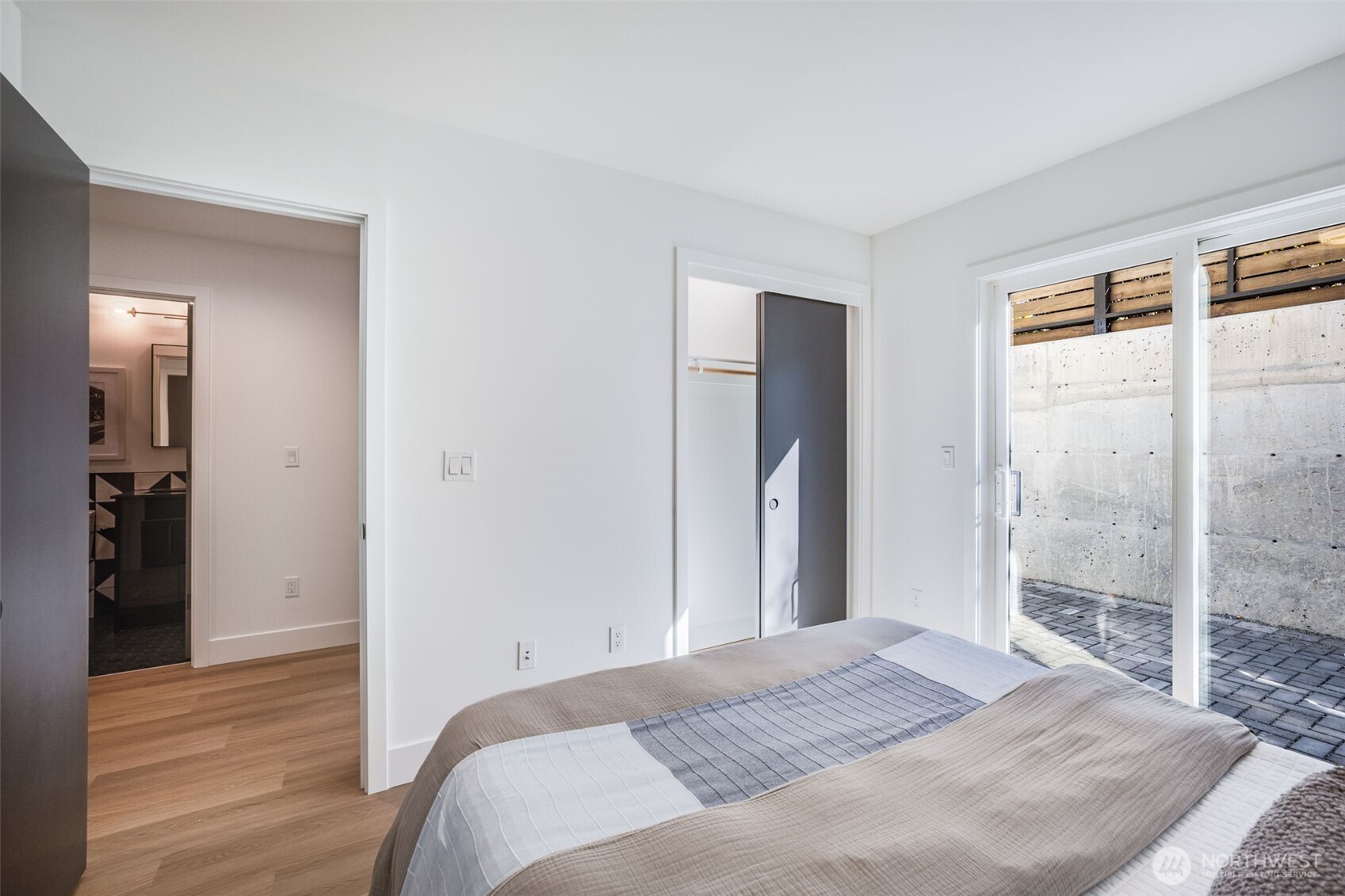 6356 47th Avenue South Seattle, WA 98118 - Photo 25 of 40