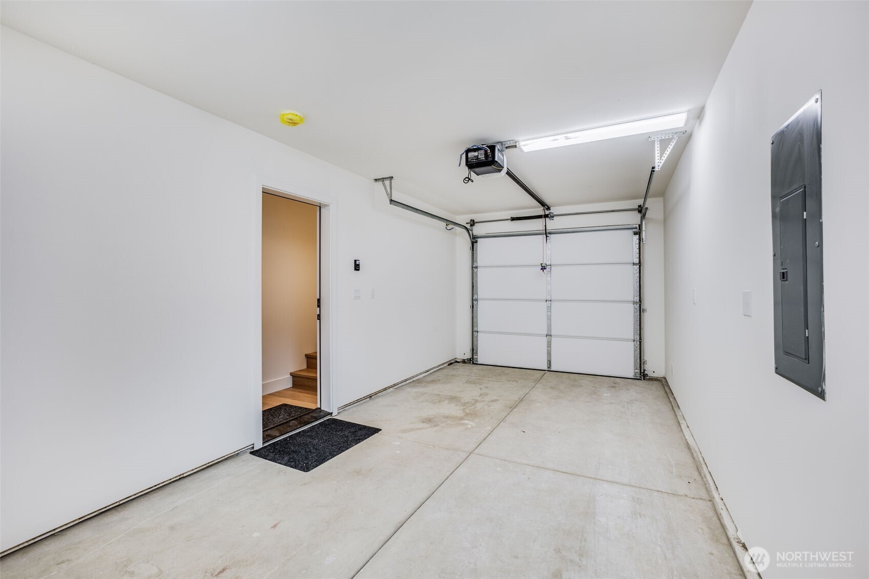 6356 47th Avenue South Seattle, WA 98118 - Photo 31 of 40