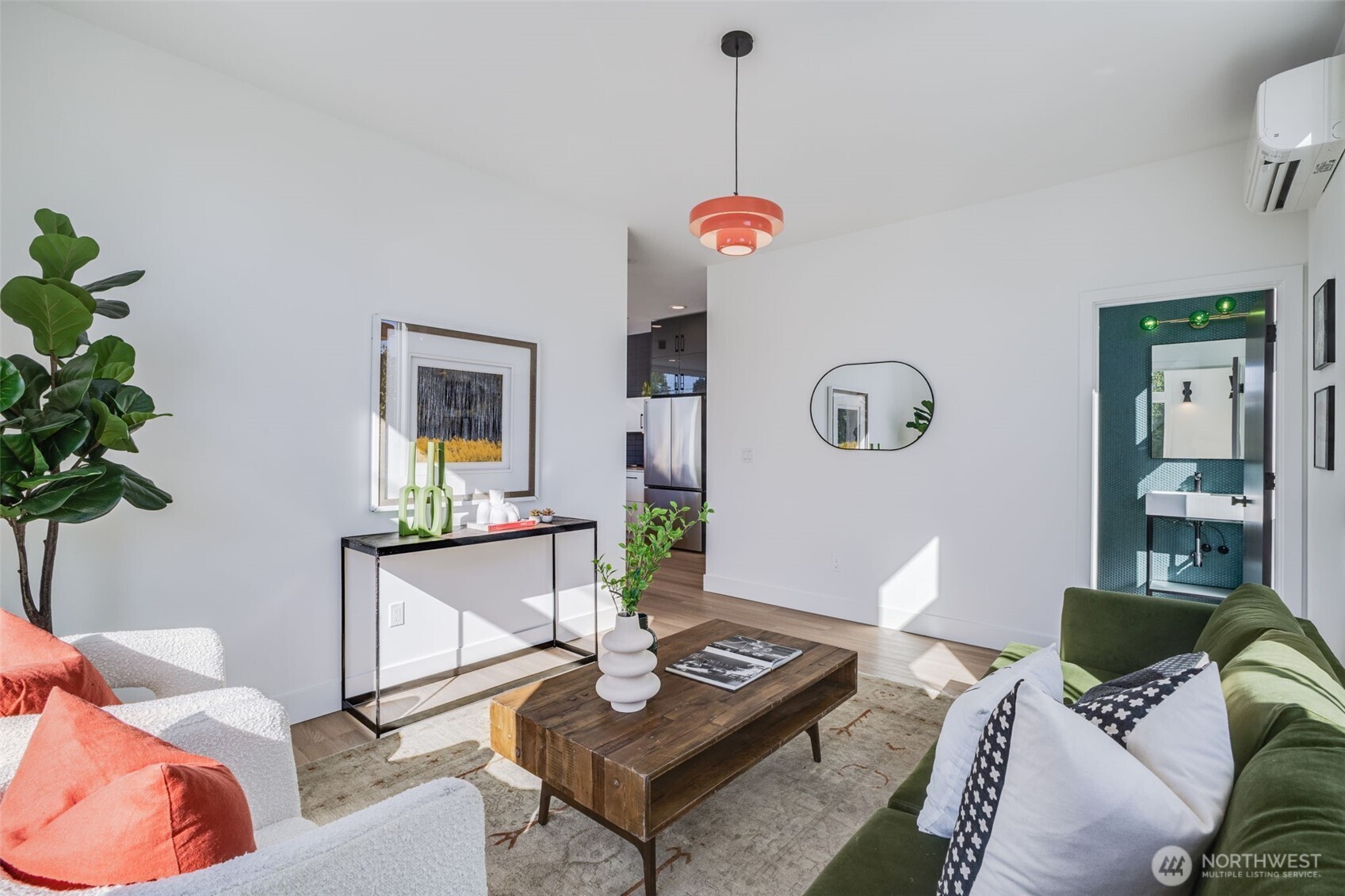 6356 47th Avenue South Seattle, WA 98118 - Photo 5 of 40