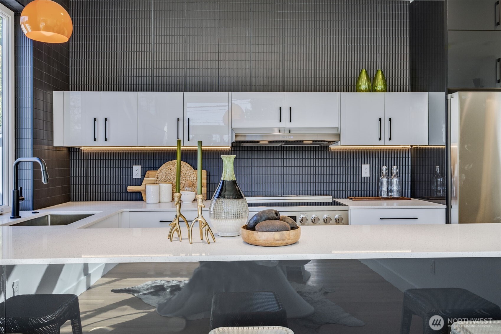 6356 47th Avenue South Seattle, WA 98118 - Photo 10 of 40