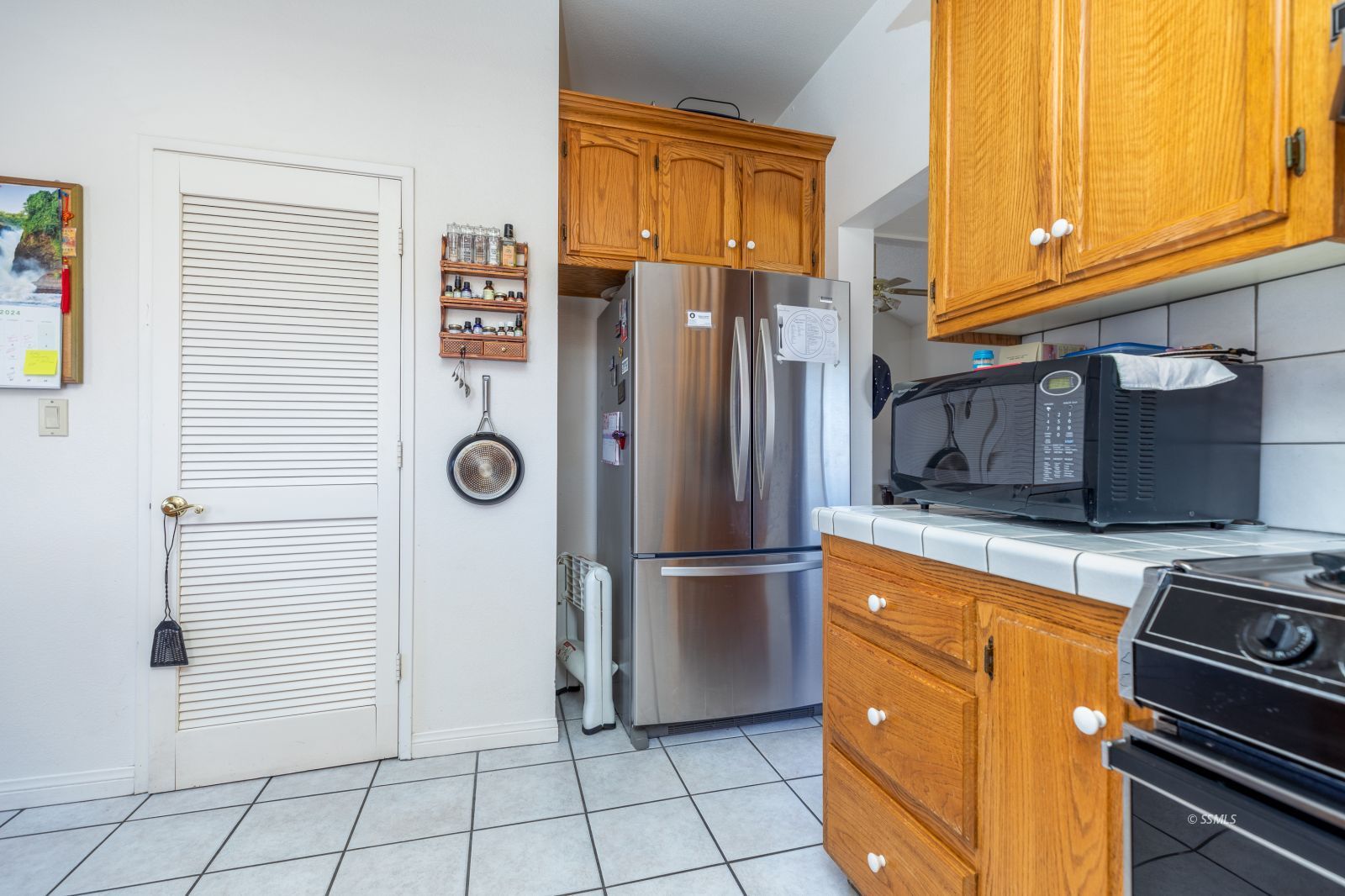 1220 Flora Way Ridgecrest, CA 93555 - Photo 15 of 37