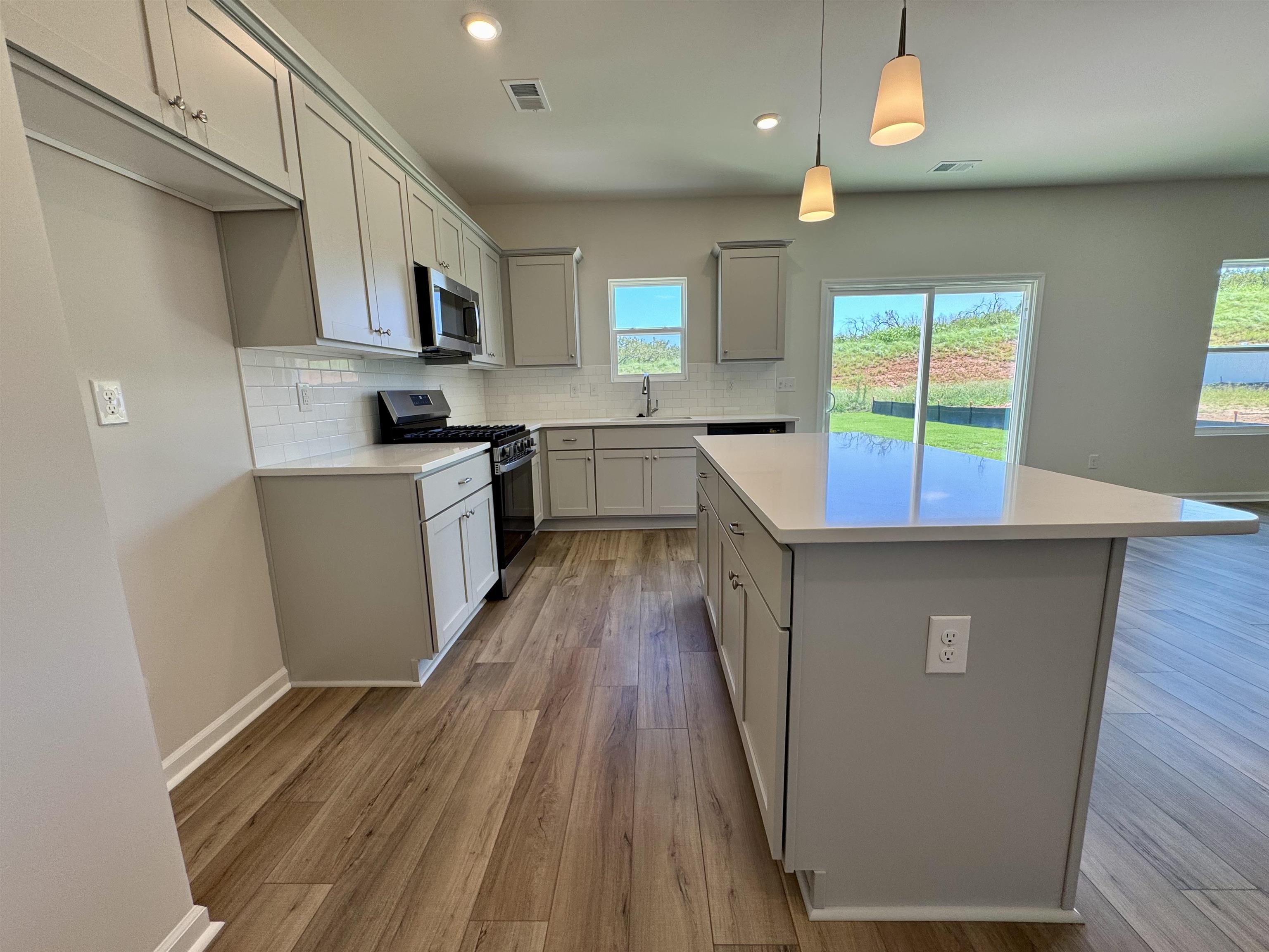 12102 Lansbury Drive Inman, SC 29349 - Photo 15 of 30