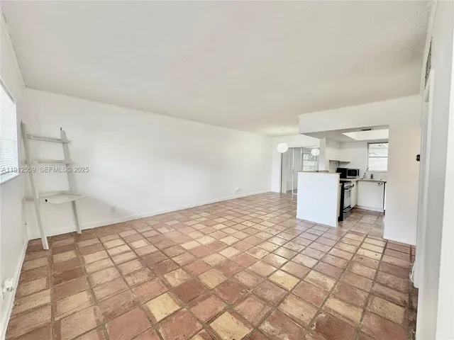 $1,875 | 14901 Southwest 4th Street, Unit 5A, Pembroke Pines, FL 33027