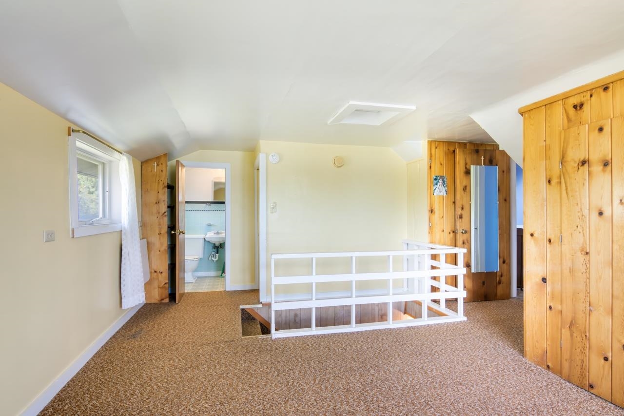 317 South Stony Point Road Suttons Bay, MI 49682 - Photo 24 of 38 1924131-c3ecb5cf-c4cf-468e-929e-21614706a4b9.JPG