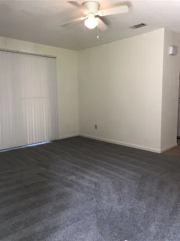 $950 | 110 Dixie Drive, Unit B3, Tallahassee, FL 32304