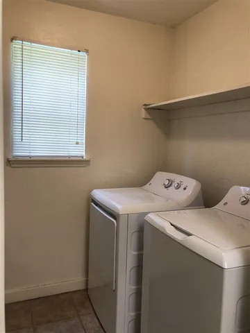 $950 | 110 Dixie Drive, Unit B3, Tallahassee, FL 32304