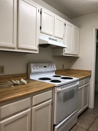$950 | 110 Dixie Drive, Unit B3, Tallahassee, FL 32304