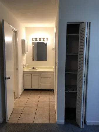 $950 | 110 Dixie Drive, Unit B3, Tallahassee, FL 32304