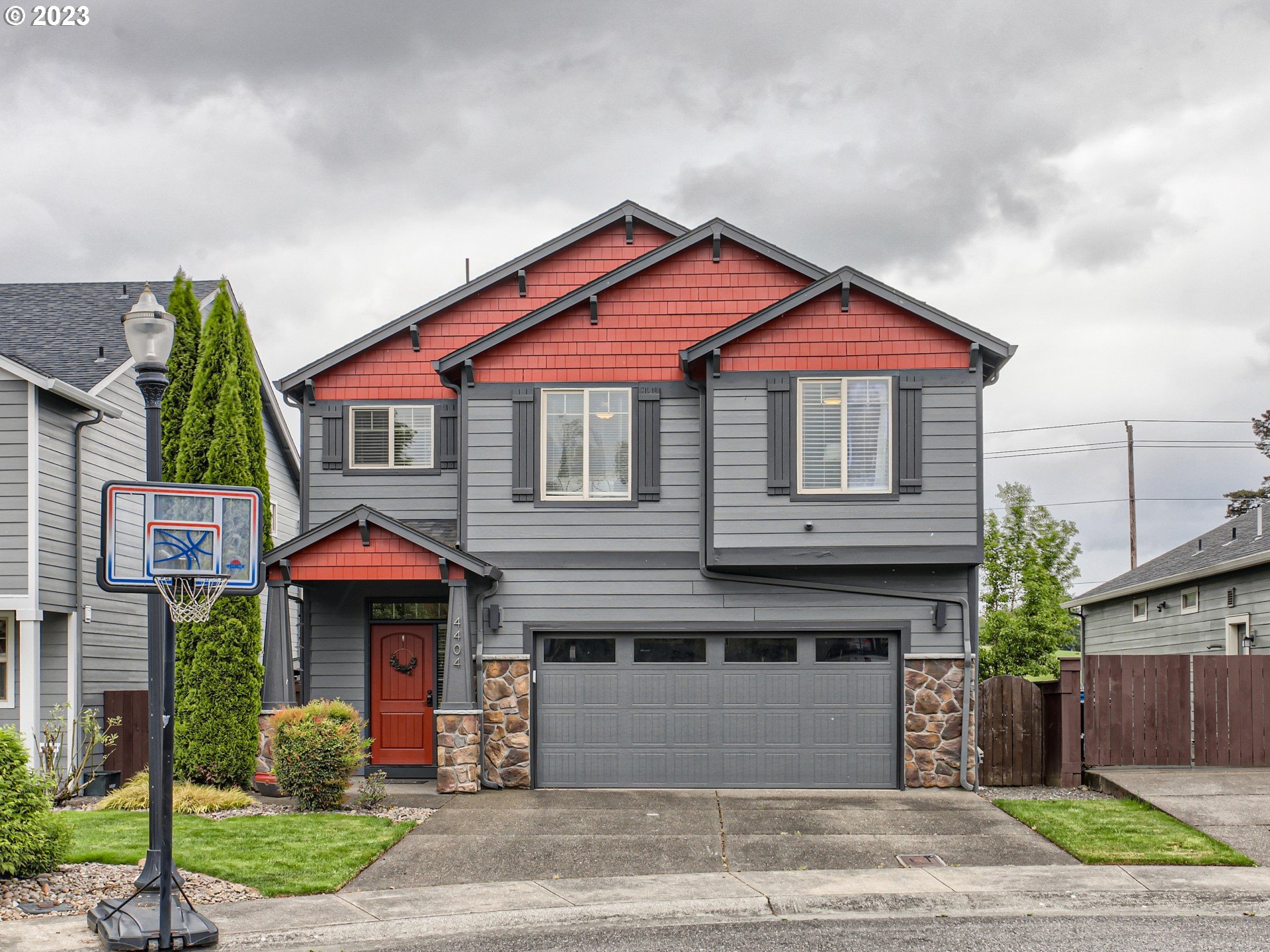 4404 North 4th Circle Ridgefield, WA 98642 - Photo 29 of 29 a front view of a house with yard