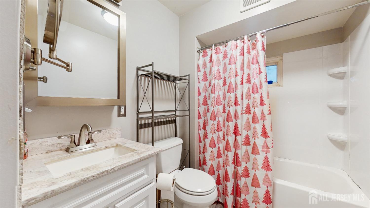 811 Shore Concourse Keyport, NJ 07735 - Photo 14 of 28