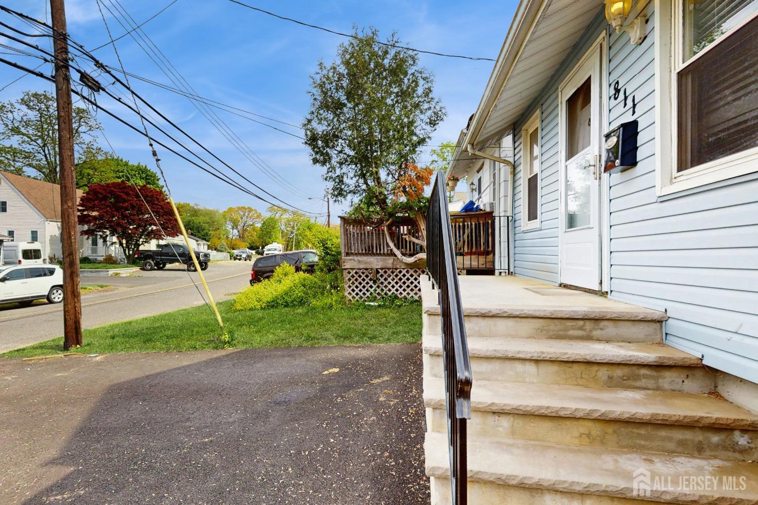 811 Shore Concourse Keyport, NJ 07735 - Photo 2 of 28